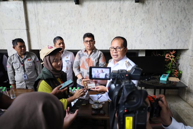 
					Danny Pomanto Minta Masyarakat Pro-Aktif Cek Data Untuk Sukseskan Proses Coklit