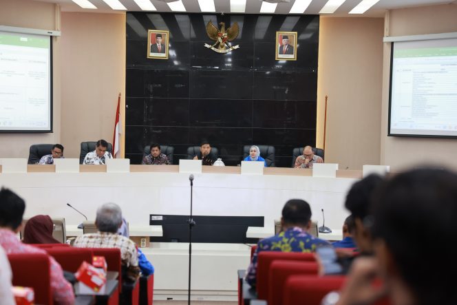 
					Sabtu Bersih Pemkot Makassar Dimulai Pekan Ini, Pjs Arwin Pimpin Rapat Koordinasi