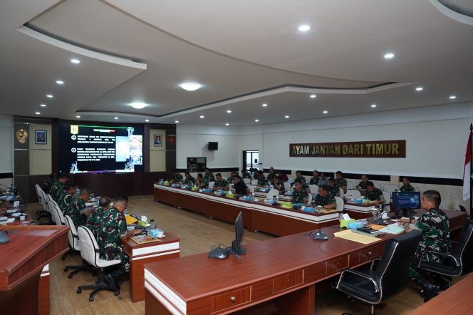 
					Kasdam XIV/Hsn Pimpin Sidang Pankar Jabatan Perwira Jajaran Kodam XIV/Hsn
