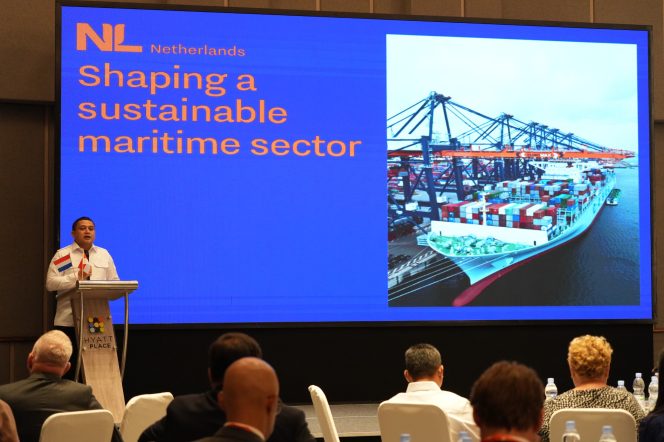 
					Delegasi Maritim Misi Ekonomi Belanda Apresiasi Inovasi dan Potensi Strategis Pelindo di Makassar New Port